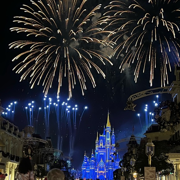 Meet your Posher! - Picture 1 of 1